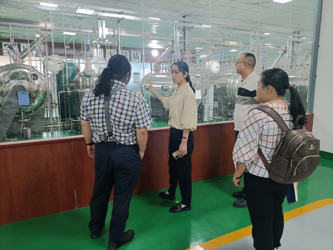 泸州老窖高层访问北极宫茶黄金,共探金花产业未来 泸州老窖高层访问北极宫茶黄金,共探金花产业未来